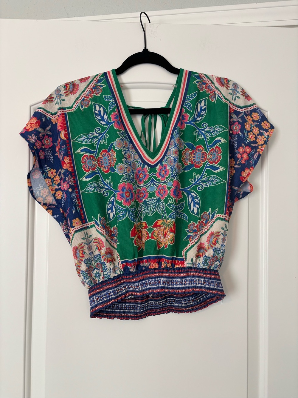 Flying Tomato Boho Cropped Floral V-Neck Green Mixed-Print Top